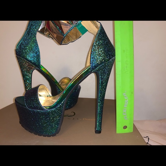 Iridescent heels - Picture 8 of 8